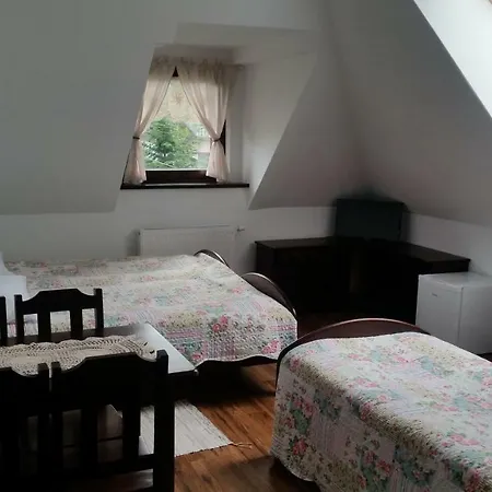 Ostoja Quarto em Acomodações Particulares